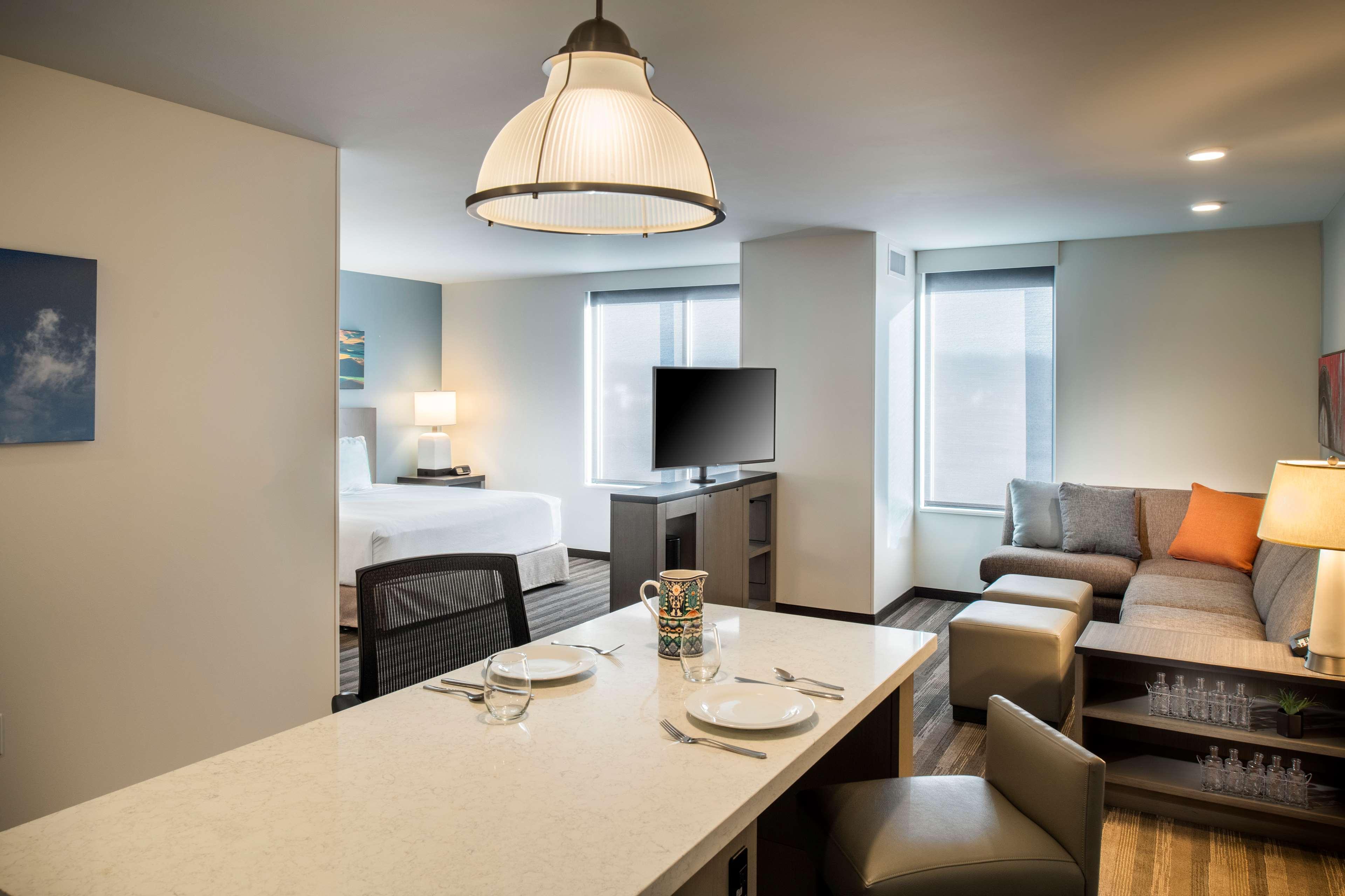 Отель Hyatt House East Moline/Quad Cities Экстерьер фото