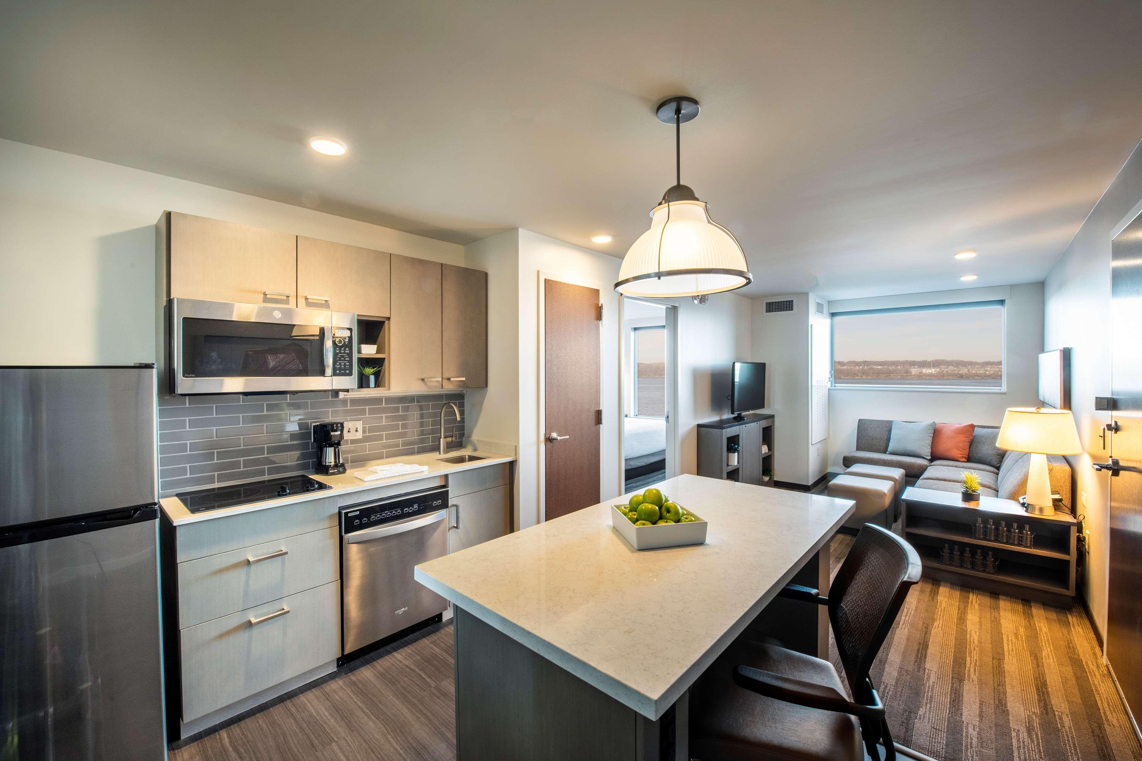 Отель Hyatt House East Moline/Quad Cities Экстерьер фото